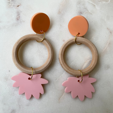 Orange, Wooden Circle & Pink Flower