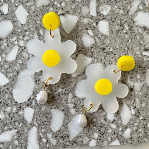 White & Yellow Flower Pearl Drops